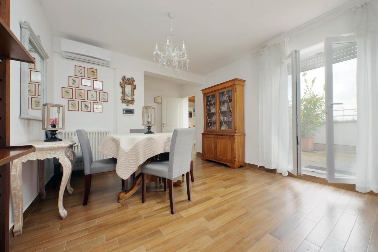 Appartamento Ych-Elegante Attico Vicino Marconi Roma Esterno foto